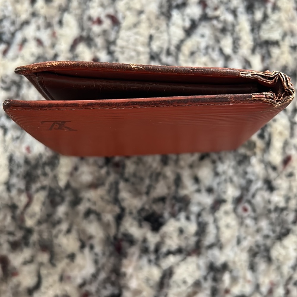 Louis Vuitton Epi Bifold Wallet - Picture 11 of 16